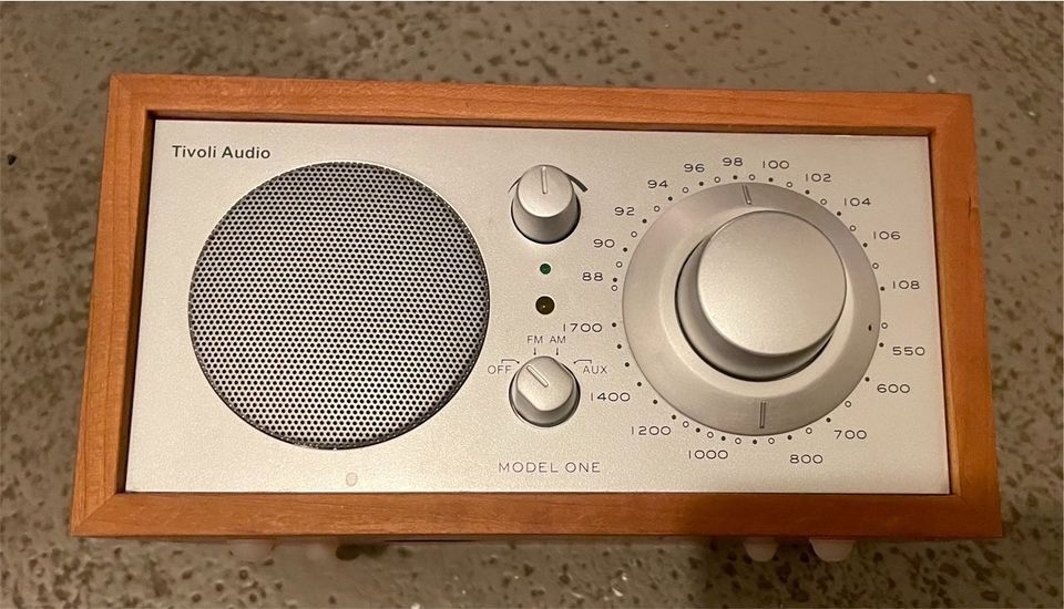 Tivoli Audio Model One mit DAB+-Receiver in München