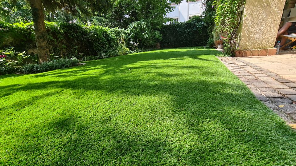 Kunstrasen Garten Balkon Terrasse verlegen Landscaping Unterbau in Gensingen