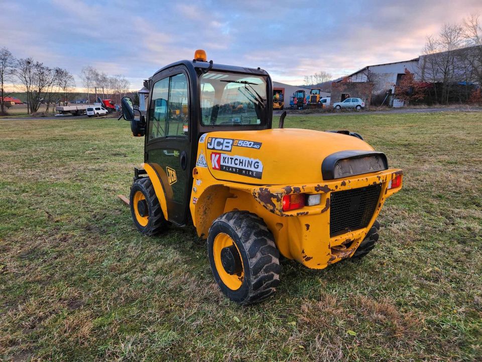 RADLADER HOFLADER JCB 520-40 4WS in Furth im Wald