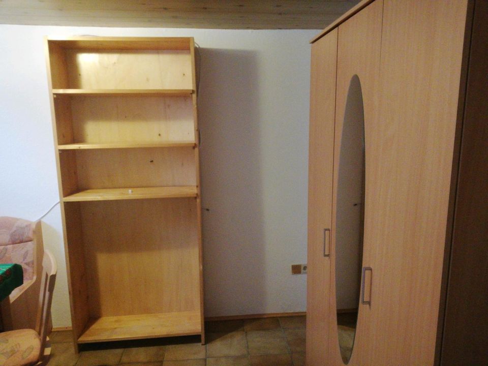 Möbelirtes Zimmer eigene Dusche +WC Nk. Inkl. in Porta Westfalica