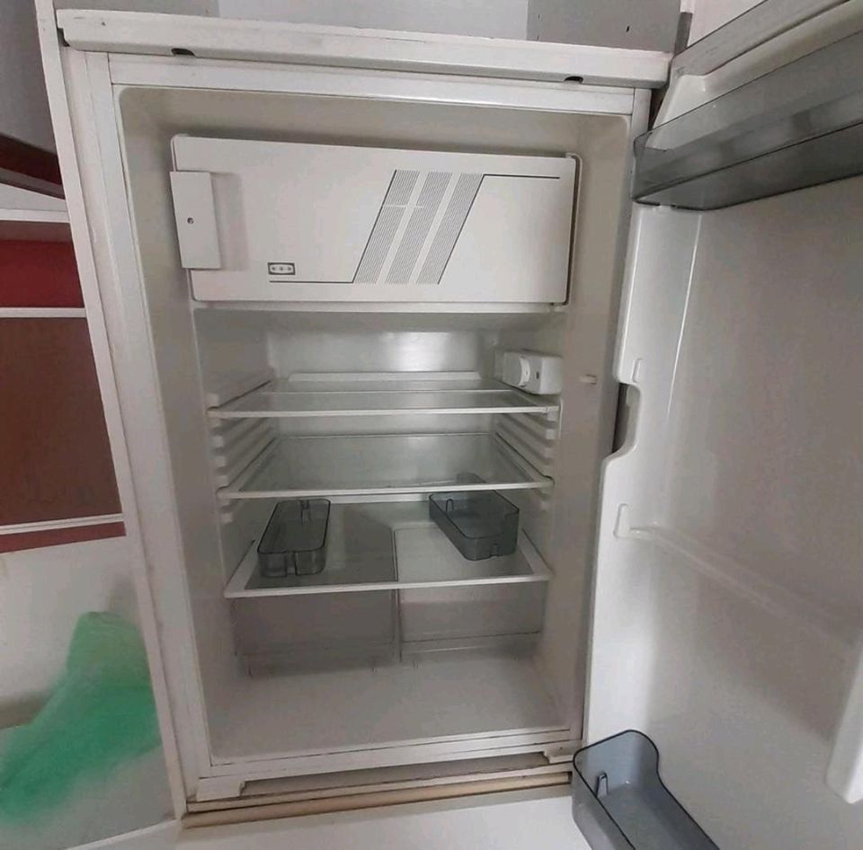 Siemens Einbaukühlschrank in Dreieich