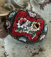 Vintage sehr alte Mikromosaik Brosche floral rot Bronze Rahmen Schleswig-Holstein - Kiebitzreihe Vorschau