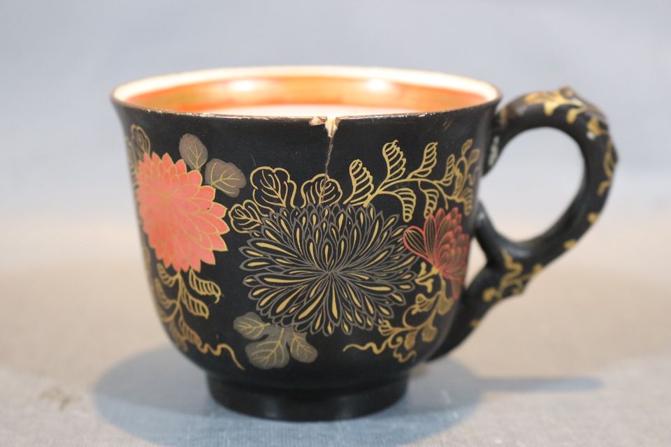 Antike Kutani Meiji Periode / Tasse + Untertasse / Japan ~1900 in Düsseldorf