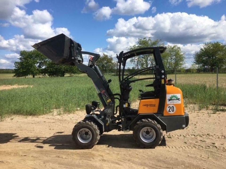 Minibagger mieten, Radlader mieten, Schachtarbeiten in Biesenthal