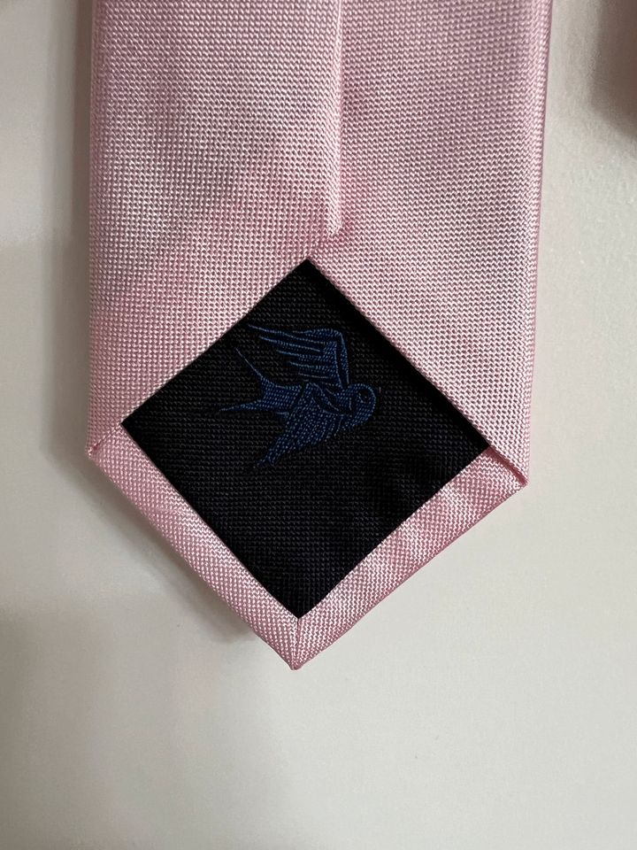 Blick. - Krawatte Rosa 100% Seide - ungetragen in St. Ingbert