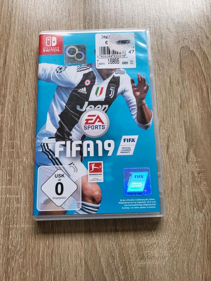 Switchspiel Fifa 19 & Fifa 22 in Meschede