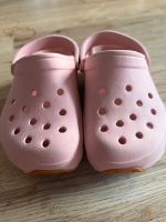 Crocs rosa 10/11 Bayern - Baldham Vorschau