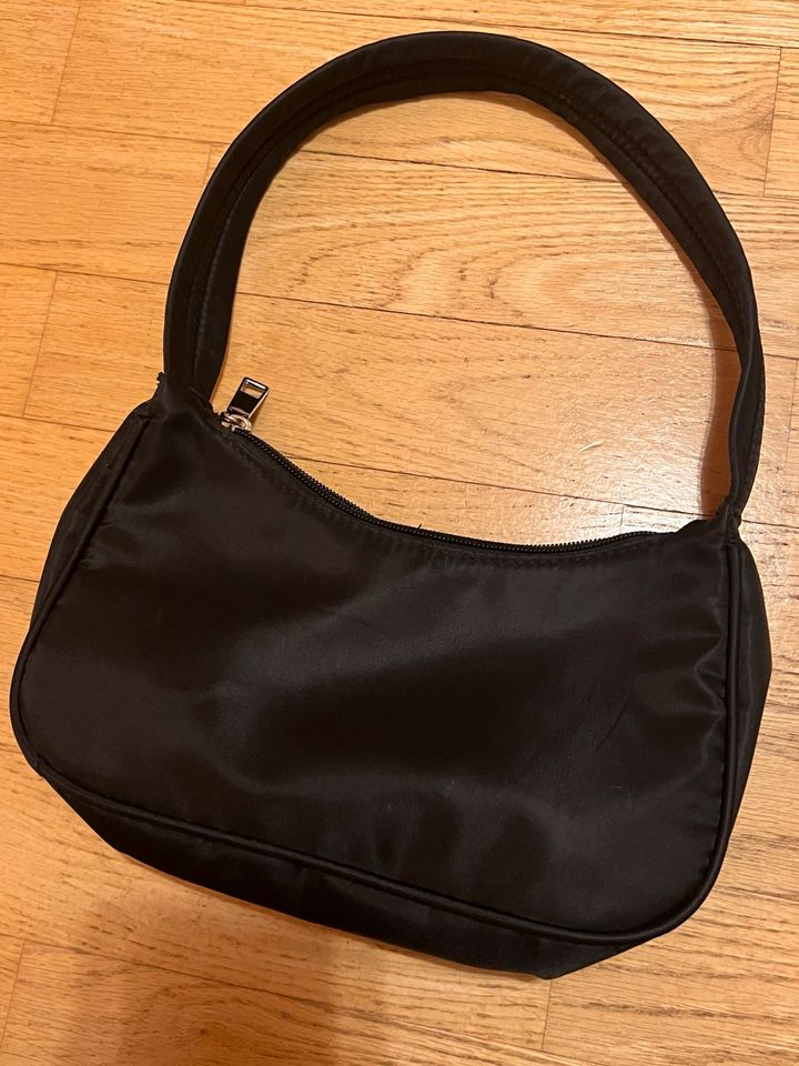 schwarze tasche handtasche baguette bag in Hannover