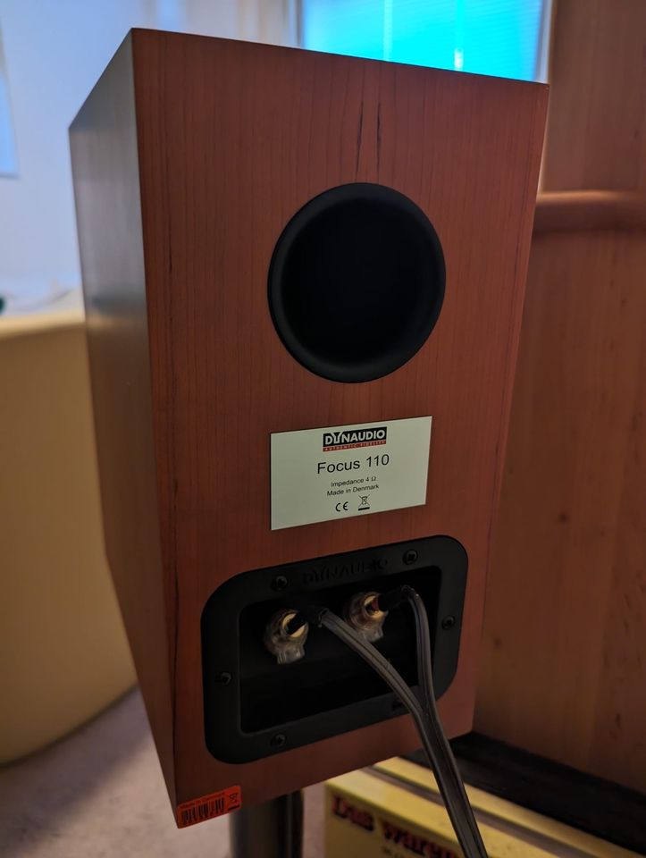 Dynaudio Focus 110 High End Regalboxen  in Kirsche in Bremen