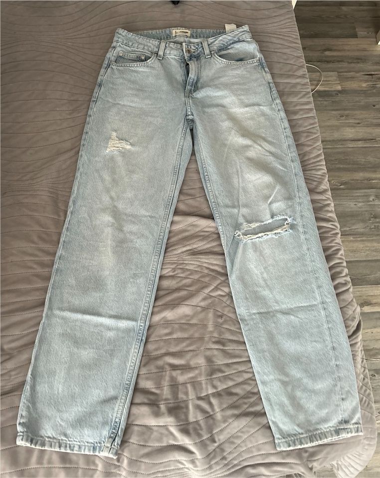 Jeans mit löchern in Achern