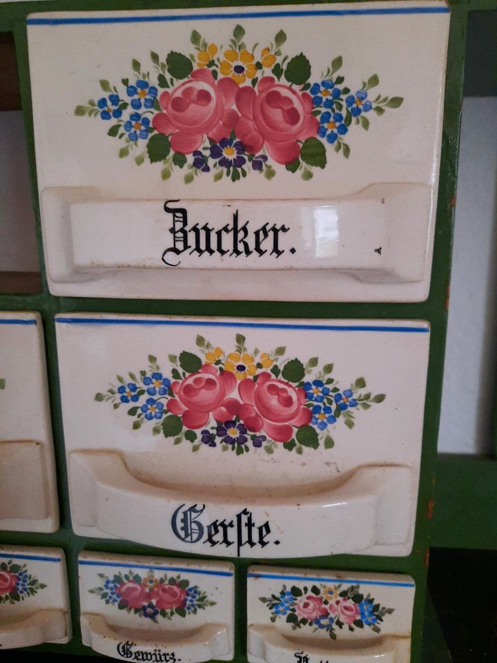 Alte Vorratsschütten, handbemalt, 10 Stck in Erkheim