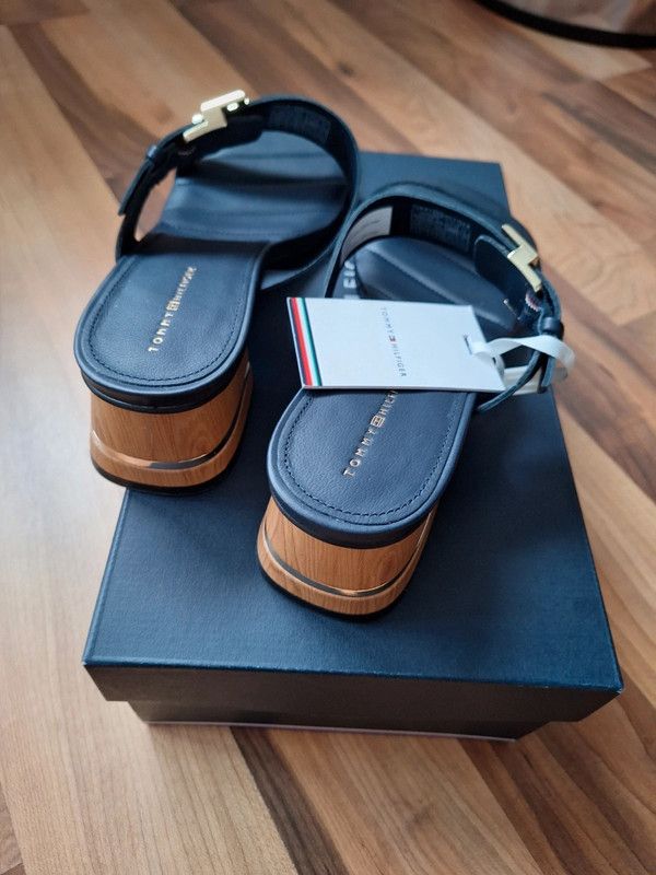 Neue Pantolette von Tommy Hilfiger Größe 41 Neu, noch mit Etikett in Bad Münstereifel