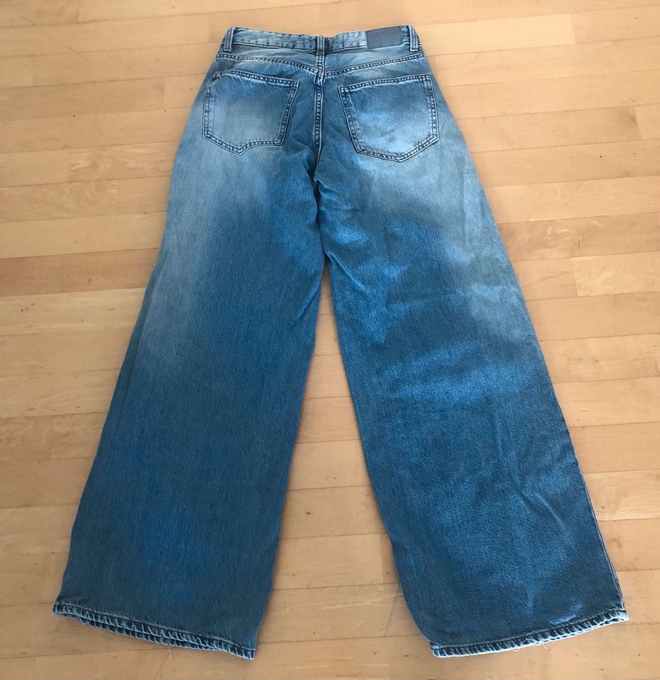 BERSHKA Jeans Wide Leg, Größe 36, Neupreis 39.99 Euro in Freiburg im Breisgau