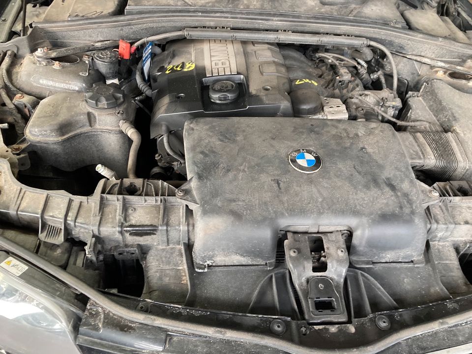 Motor BMW 1er E87 N43B20A defekt Getriebe GS6-17BG/DG 15977 in Coswig (Anhalt)