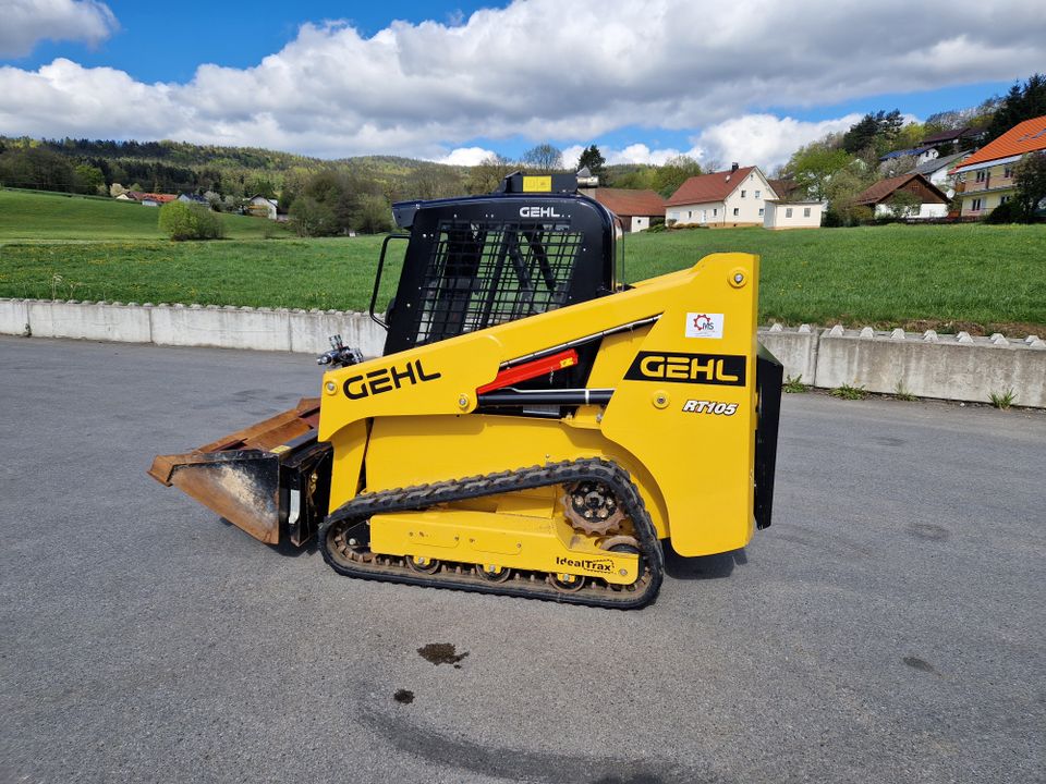 Gehl RT105 Kompaktlader Kettenlader Bobcat Raupenfahrwerk Heizung in Tiefenbach Oberpf