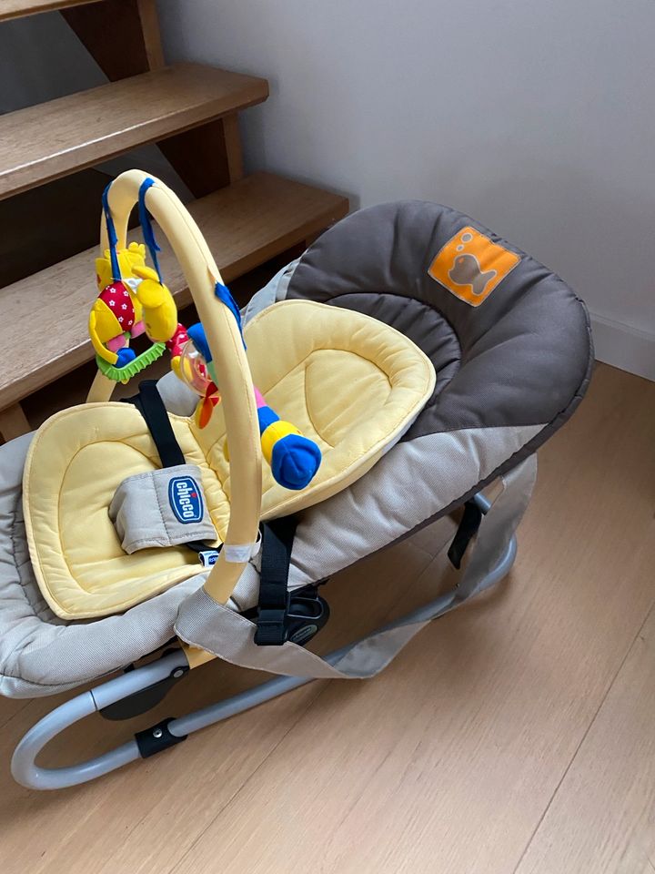 Chicco Baby Wippe Relax & Plsy in Düsseldorf