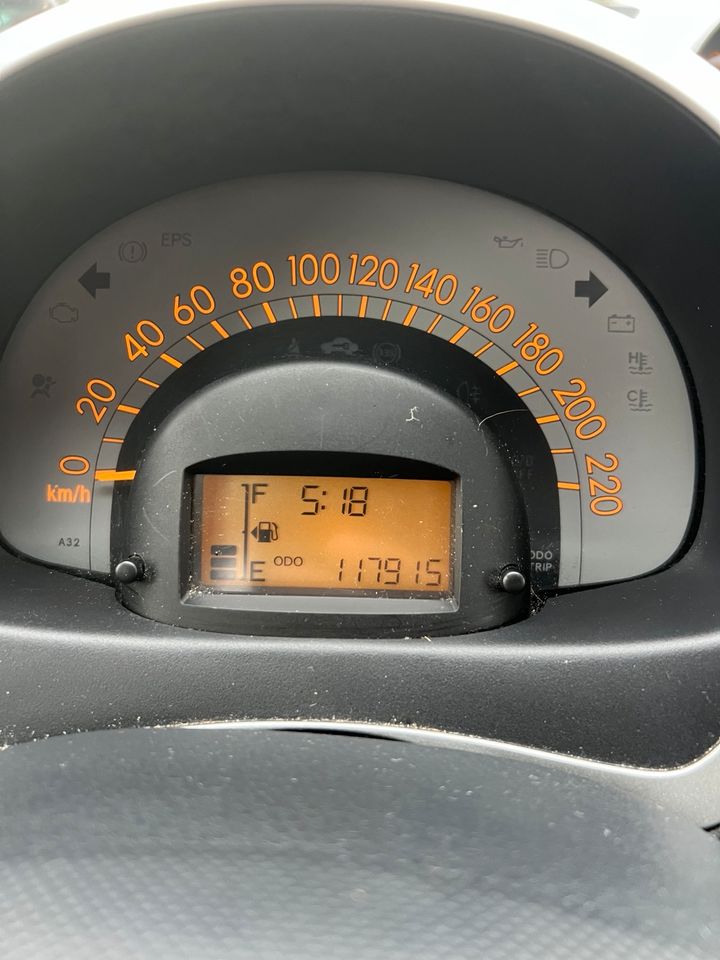 Daihatsu Sirion 1.3 S Klima TÜV NEU in Neckarwestheim