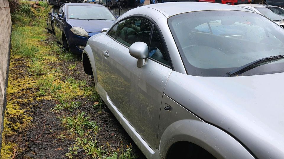 Außenspiegel rechts Audi TT 8N Spiegel elektrisch verstellbar in Gelenberg