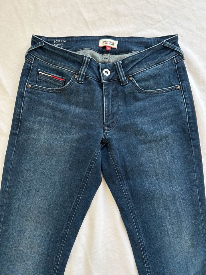 Tommy Hilfiger Damen Jeans low rise super skinny W27 L30 in Minden