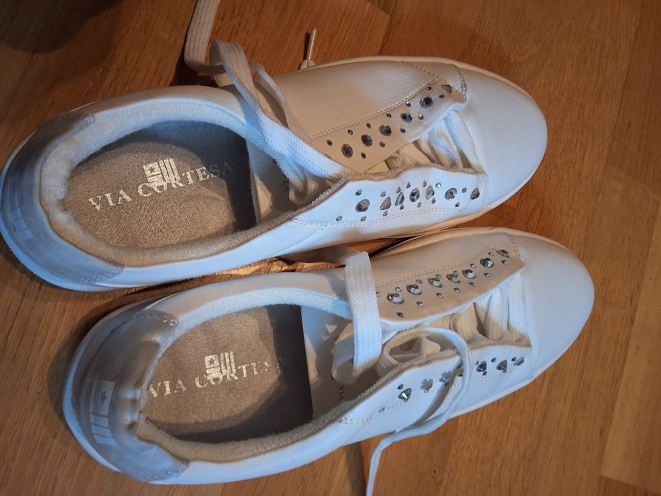 Schuhe sneaker 40 Glitzer Steine creme Hochzeit Turnschuhe in Wacken