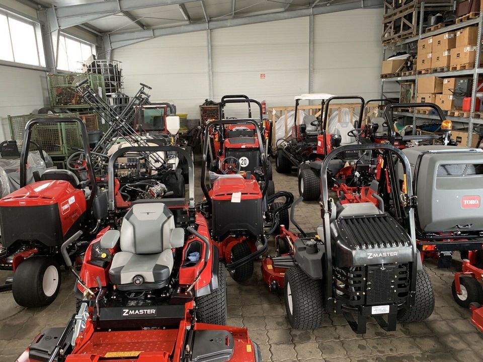 Diverse Toro Reelmaster 6700 D Spindelmäher Rasenmäher in Geschendorf