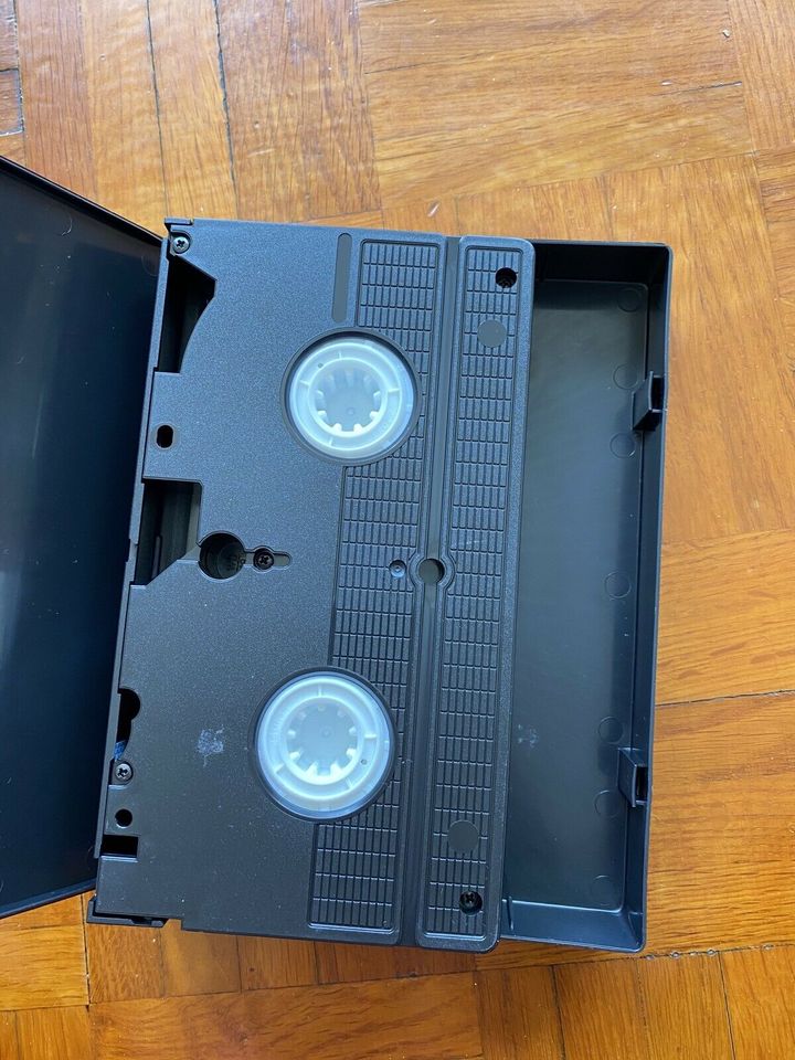 VHS Kassette Der gestiefelte Kater Kinder Film Zeichentrick in Augsburg