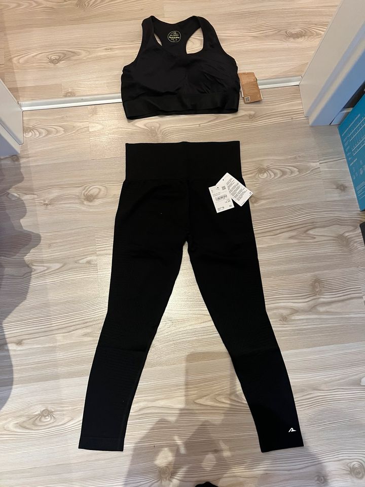 Sportset leggings in Kamp-Lintfort