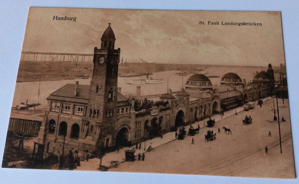 Ansichtskarte Hamburg St. Pauli Landungsbrücken ungelaufen in München