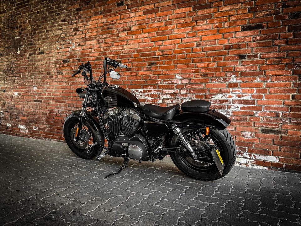 Harley Davidson Forty Eight 48 erst 5608 km Penzl vivid Black TÜV in Hamburg