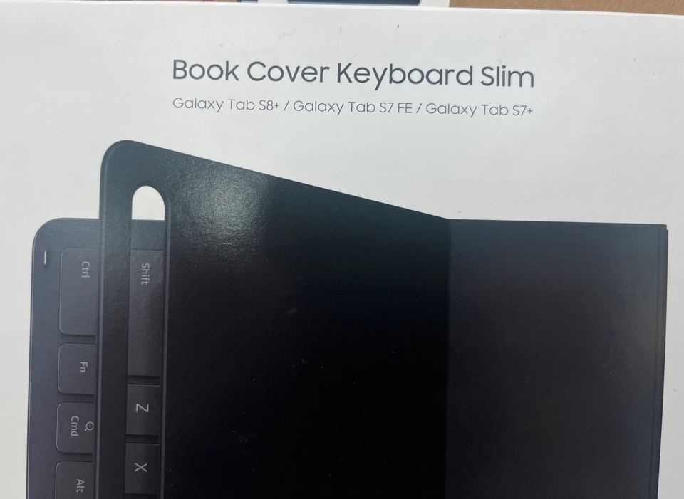 Original Samsung Book Cover Keyboard für S8 plus S7plus S7FE in Hannover