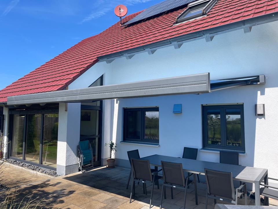 Kassetten-Markise mit Kettenarm der Marke Erhardt Q inkl. Motor in Pleinfeld