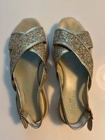 Hogan Sandalen 38,5 Gold Düsseldorf - Unterrath Vorschau