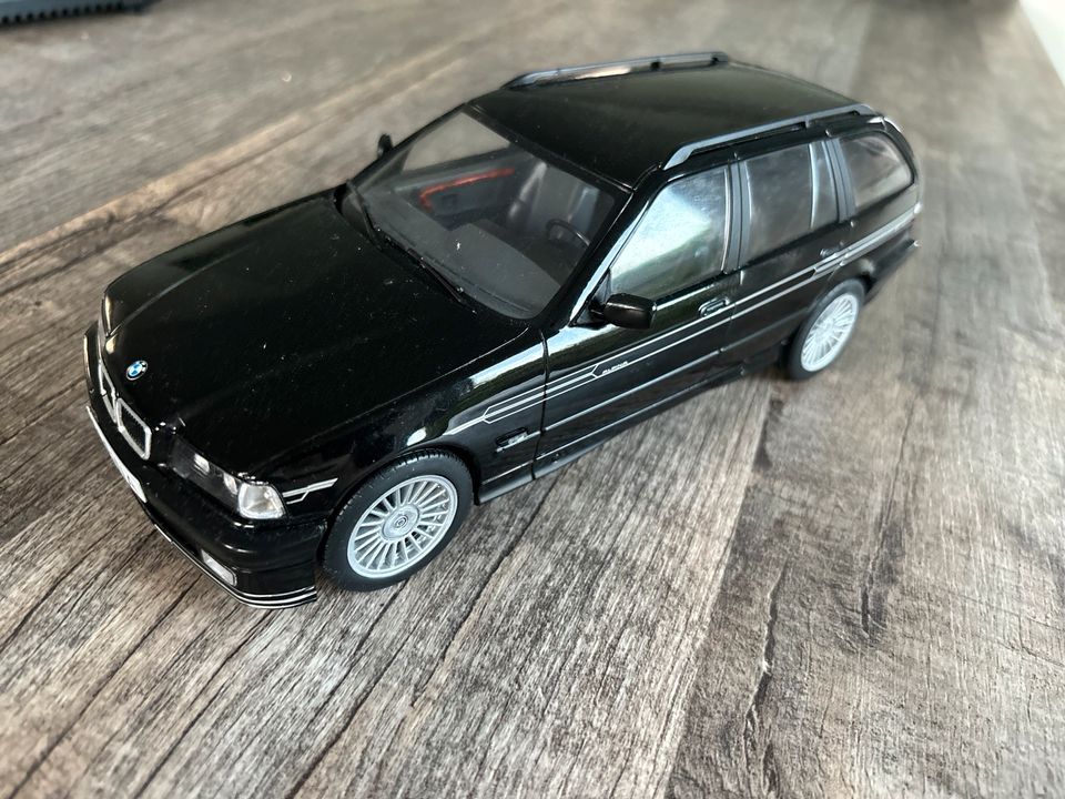 Alpina B3 Touring schwarz 1:18 1995 in Bielefeld