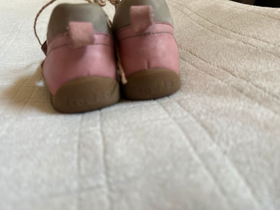 Froddo Sandale 27 rosa in Barnin