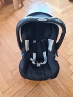 Autokindersitz Britax B- Motion und Babyschale Stuttgart - Untertürkheim Vorschau