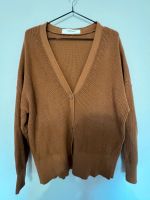 Verkaufe Strickjacke Größe 46/48 Niedersachsen - Varel Vorschau