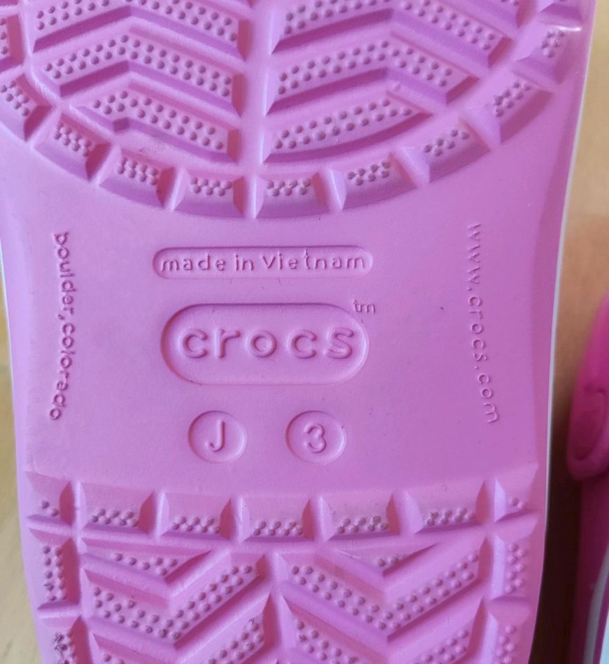 Mädchen Crocs Clog Gr. J3 34/35 rosa in Wolfertschwenden