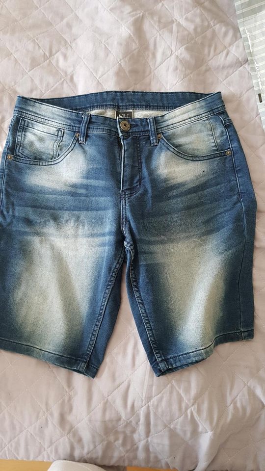 Jeans-Shorts in Kaltenkirchen