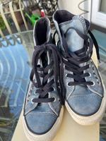 Converse 37,5 sehr cool blau mit Nieten Hessen - Offenbach Vorschau