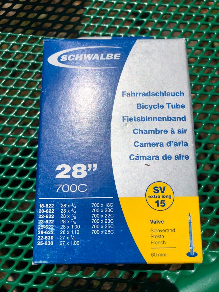 Schwalbe Fahrradschlauch 28“ 700C SV 15 in München