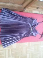 Cocktail Kleid Violette Satinmaterial Nur 1x Kurz getragen  € 15 Köln - Porz Vorschau