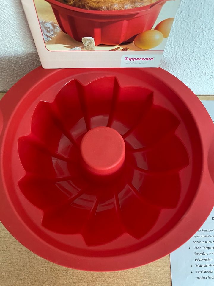 Tupperware Silikon König, Großer Gugelhupf, Top Zustand in Hechingen