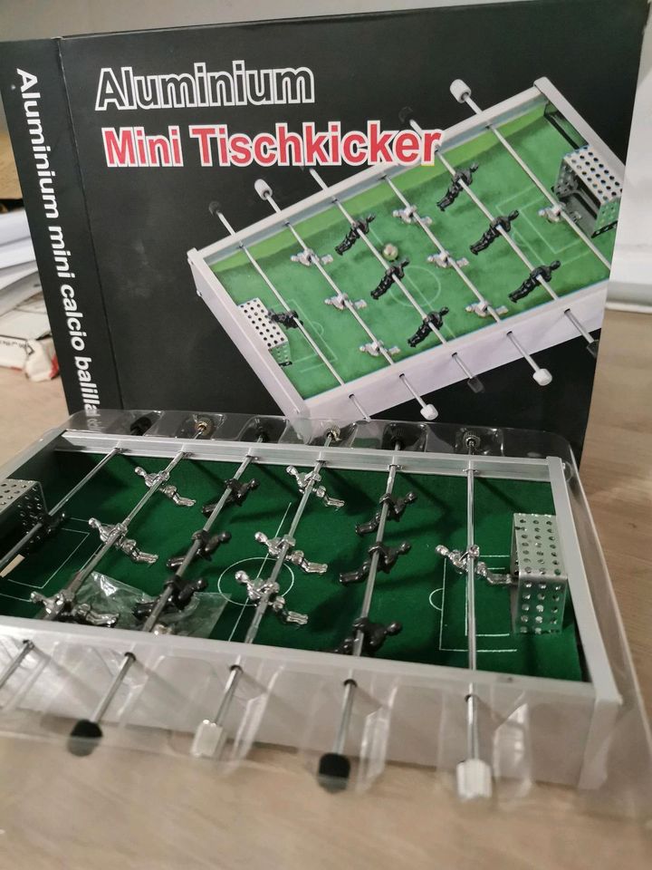 Fußball Mini Tischkicker aus Aluminium in Aachen - Eilendorf | eBay  Kleinanzeigen ist jetzt Kleinanzeigen