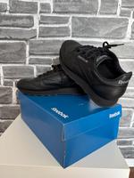 Damen Sneaker, Reebok schwarz, neu ! Hessen - Löhnberg Vorschau