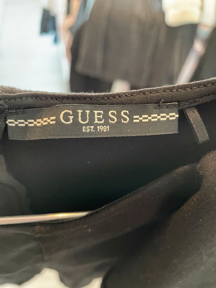 Guess Kleid in Freiburg im Breisgau