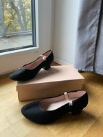 Tanzschuhe (Charakter Tanz) Bloch 5,5 Berlin - Friedrichsfelde Vorschau