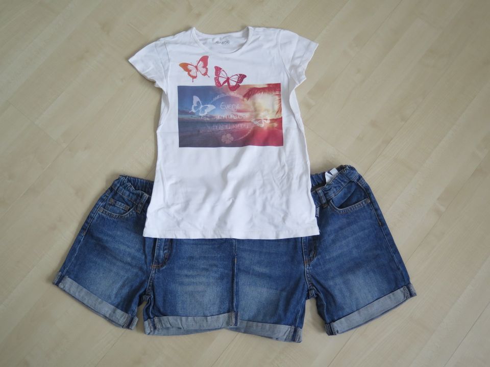 JAKO-O: T-Shirt und zwei Jeans-Shorts in 140-146 in Kempten