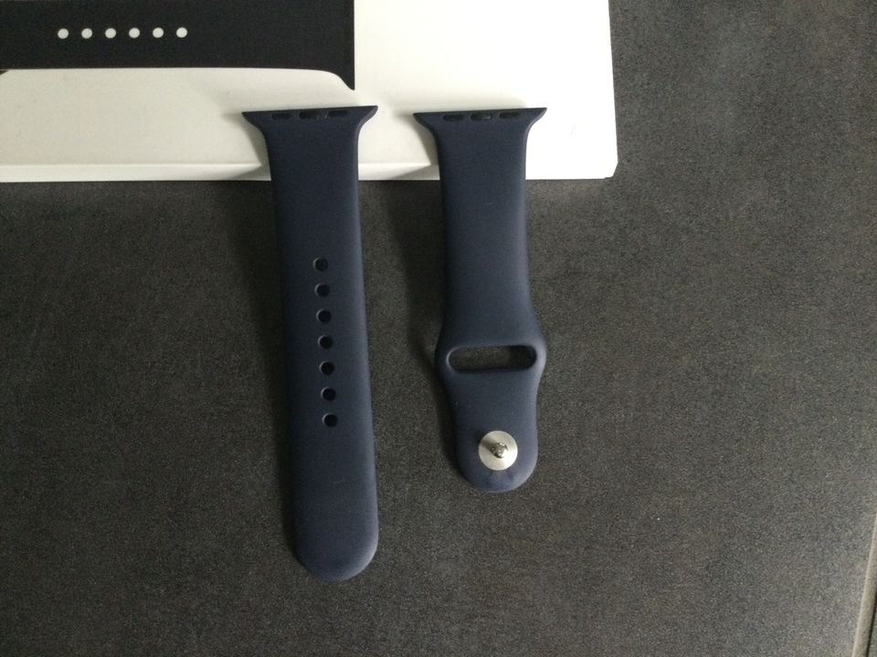 Original APPLE Watch Sportarmband, dunkel-blau, 44mm in Sittensen