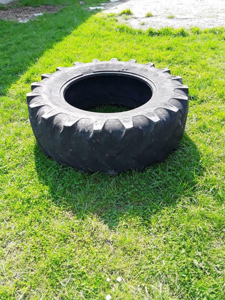 Reifen zu verschenken (Sandkasten, Blumenbeet,Sport) in Glonn