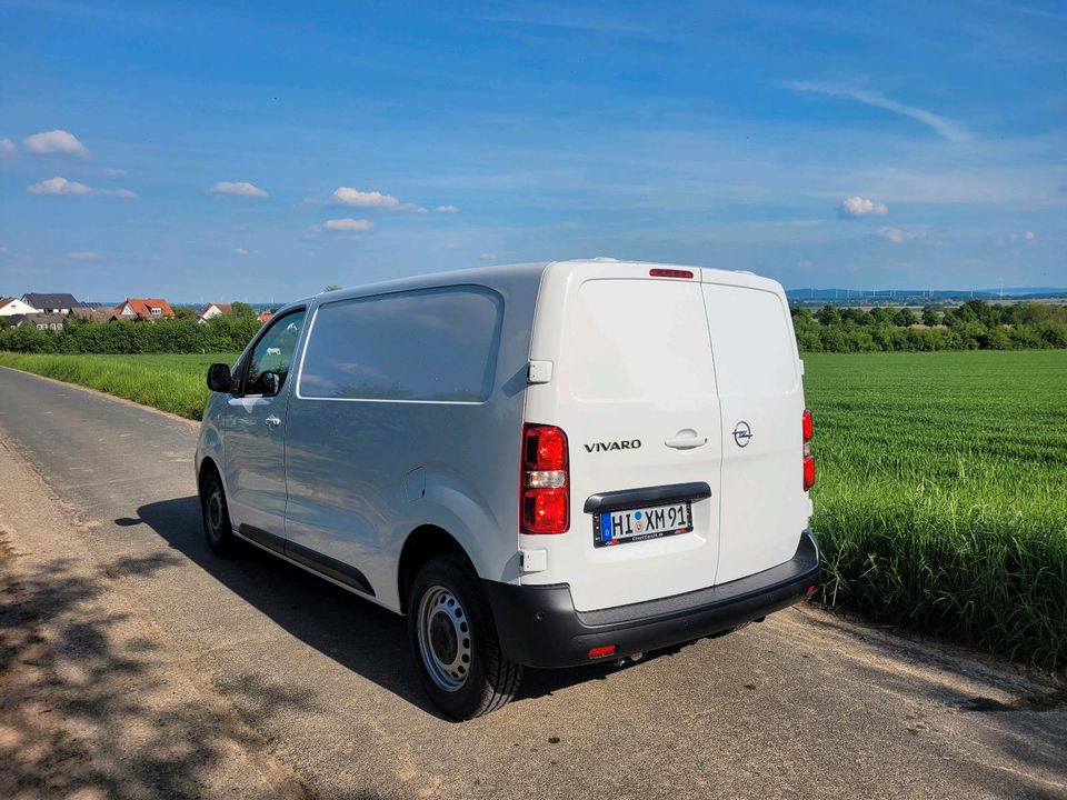 Miet Mich Transporter mieten Opel Vivaro Automatik AHK Möbeltaxi in Springe